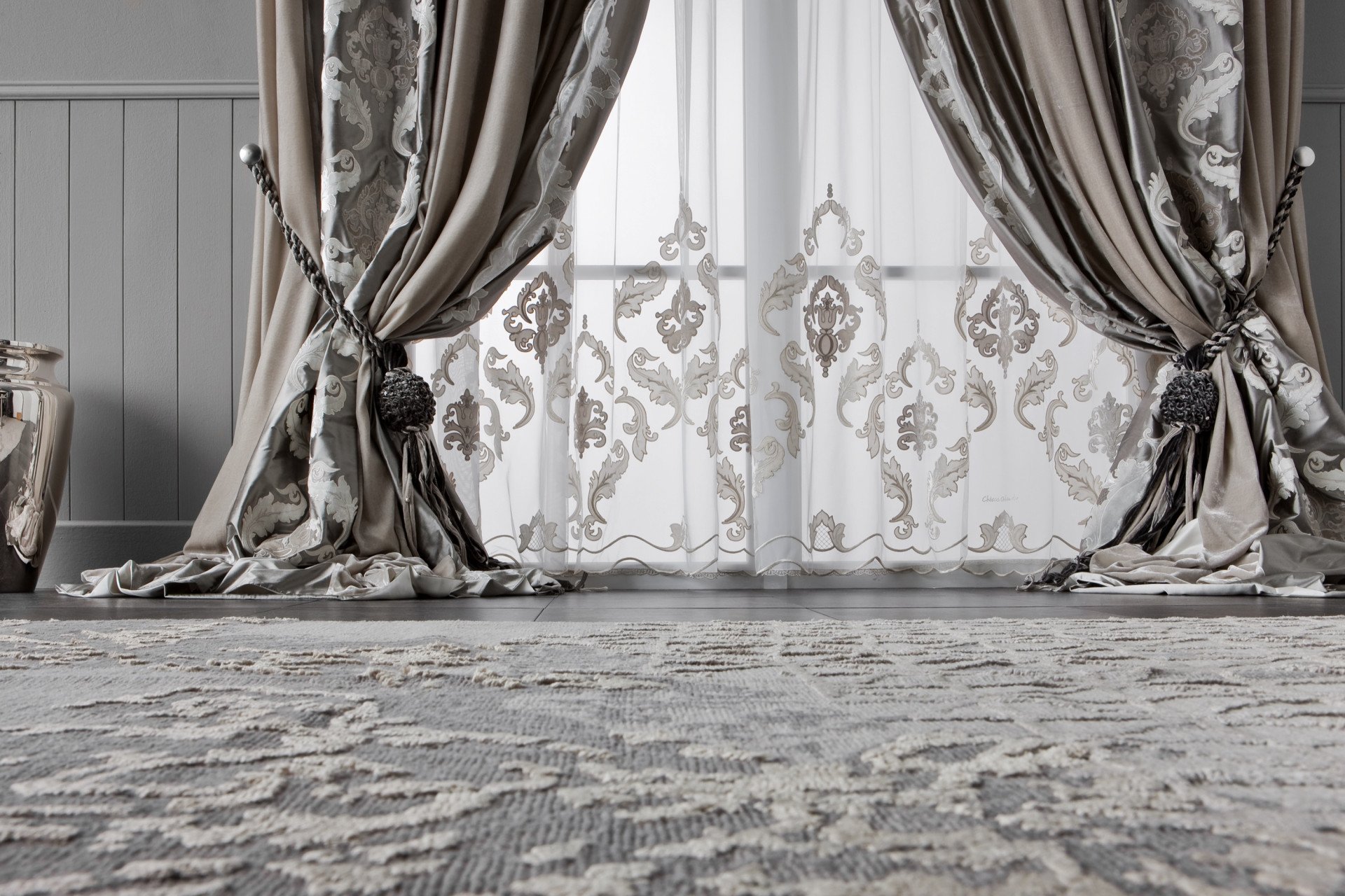 Шелковые шторы — элегантная роскошь для интерьера