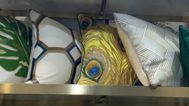 Классические подушки класса люкс