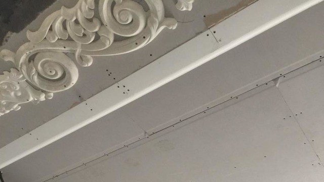 Декоративная орнаментальная гипсовая отделка потолка