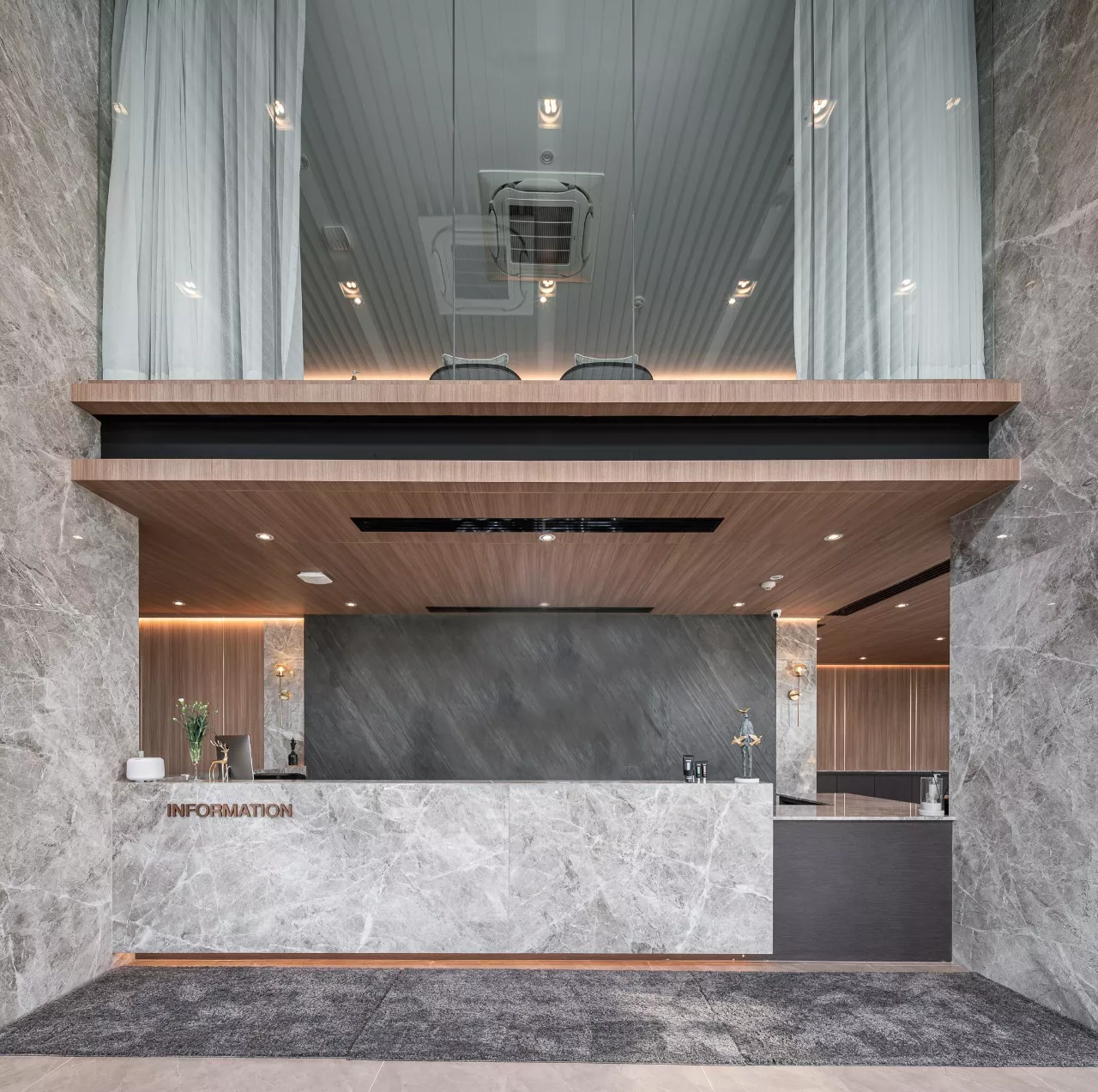 LUXURY-MODERN CLINIC INTERIOR DESIGN