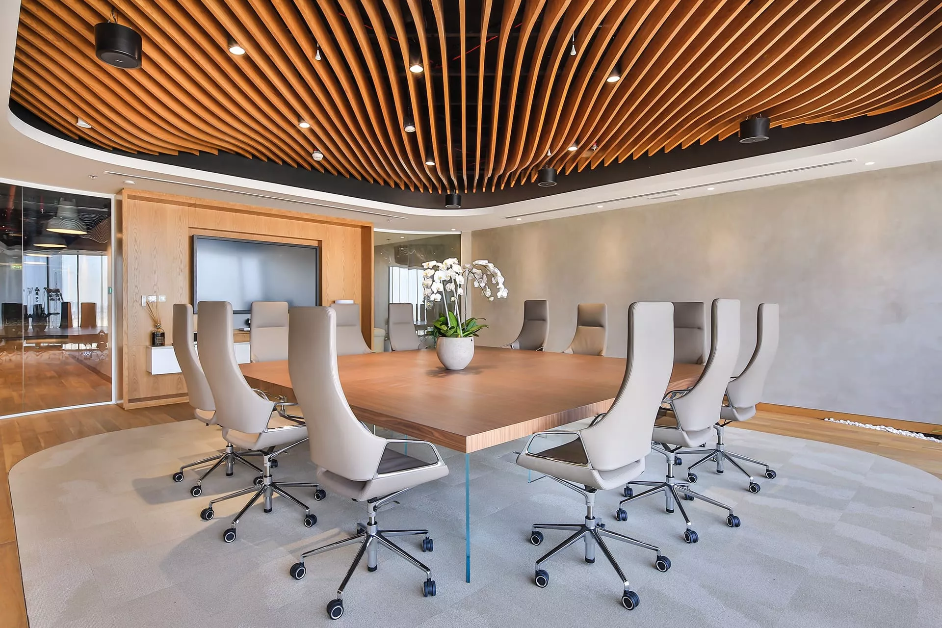 Компании по дизайну офисов в Дубае