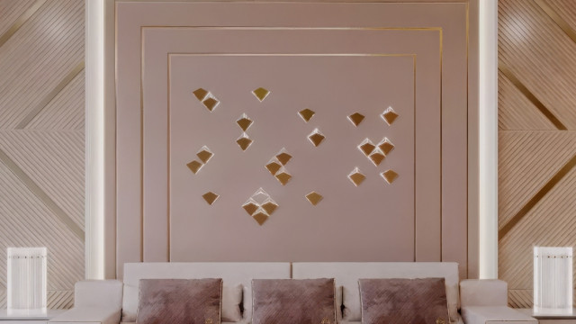 LUXURIOUS BEDROOM FURNITURE