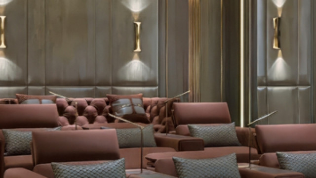 Кинематографическая элегантность: роскошный дизайн домашнего кинотеатра