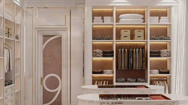 Gorgeous Dressing Room Design in Dubai