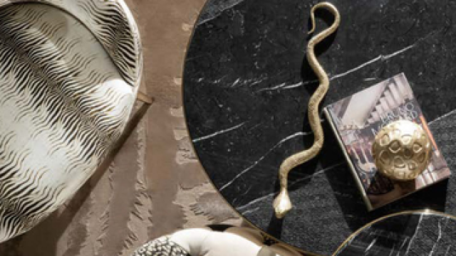 جمع الكراسي الحديثة