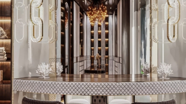 GLAMOROUS INTERIOR DESIGN FOR DRESSING ROOM