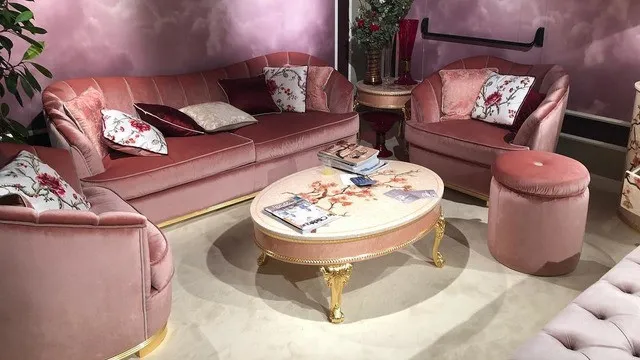 Изысканная мебель с цветочным принтом: союз искусства и функциональности