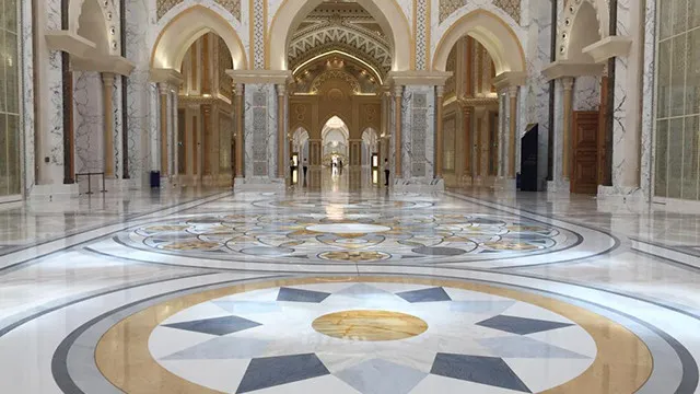 تصاميم أرضيات رخامية مبتكرة لمنزل فاخر