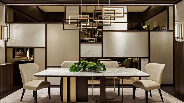 ارتقِ بغرفة طعامك بأثاث توقيع حصري