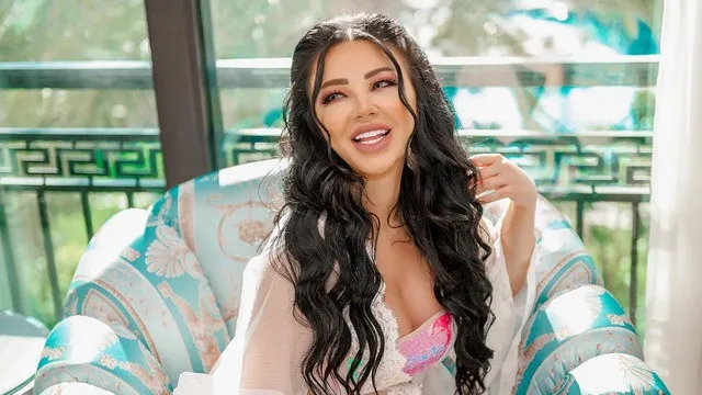 كراسي مصممة فاخرة للمنزل الراقي