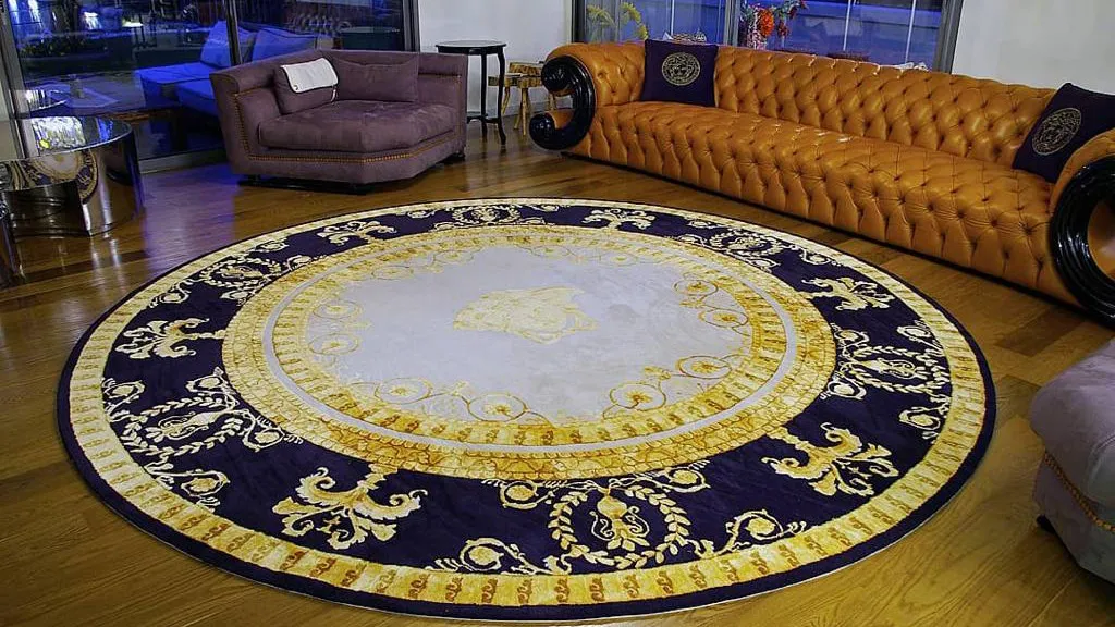 مصمم ومصنّع سجاد مبتكر يغيّر قواعد الديكور