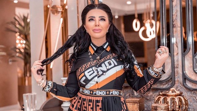 استكشاف تصميم السجاد: دمج الأنماط الهندسية والزهريّة