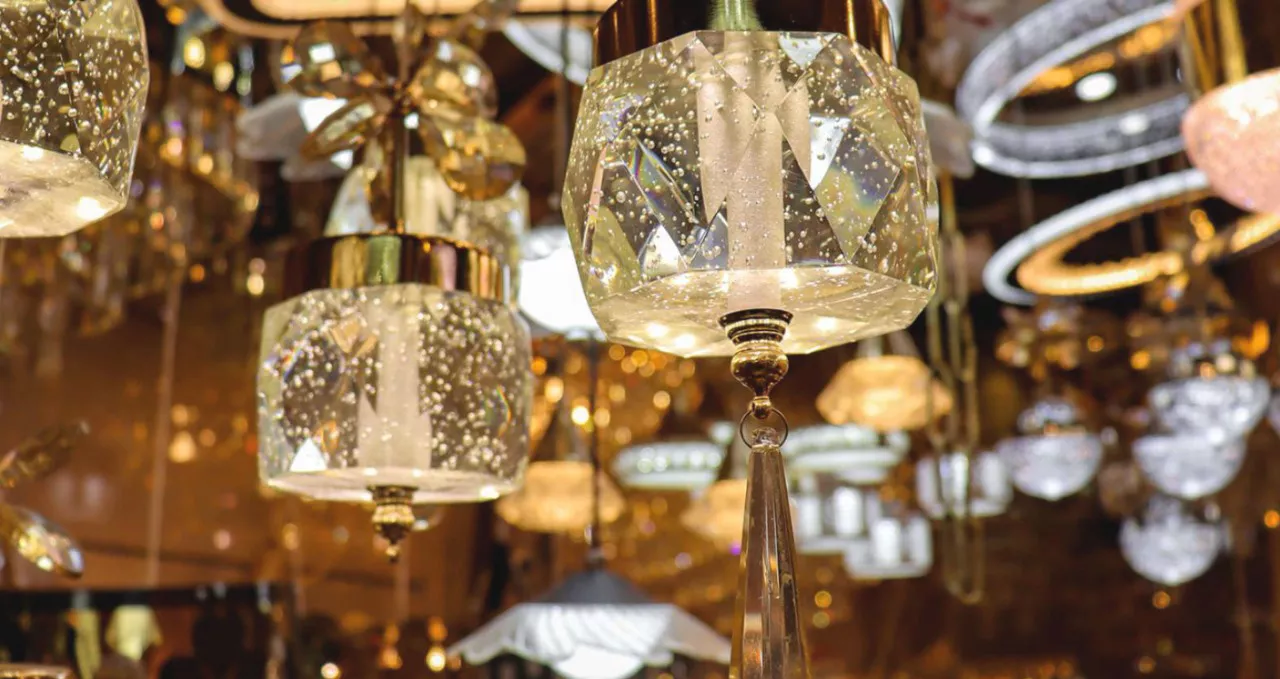 ارتقِ بمنزلك في دبي بإضاءة فاخرة