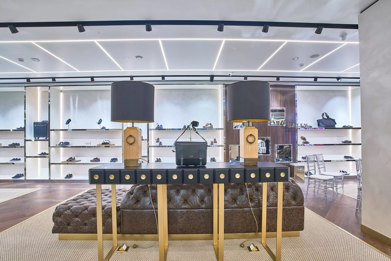 الشركة الرائدة في تشطيبات محلات التجزئة الفاخرة في دبي