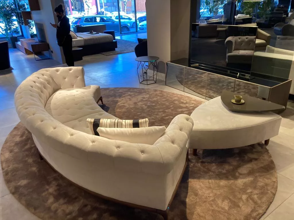 كشف أسرار متاجر الأثاث في الشارقة