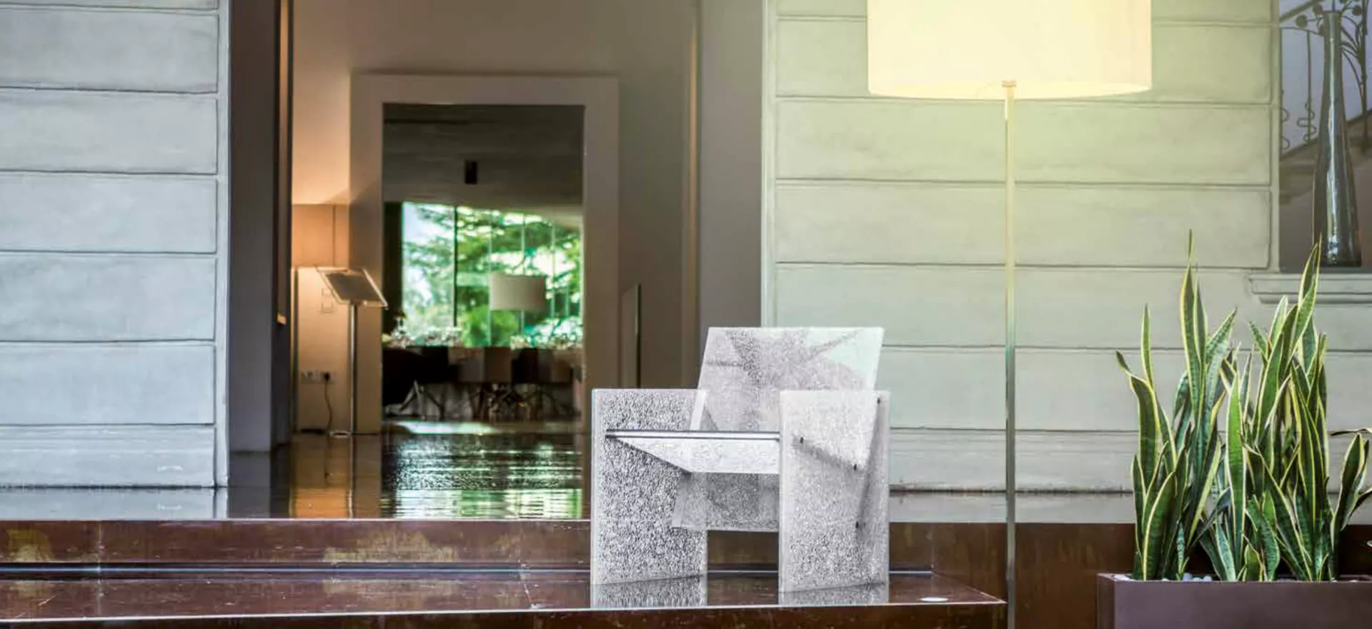 الدليل الشامل لشراء الأثاث الزجاجي