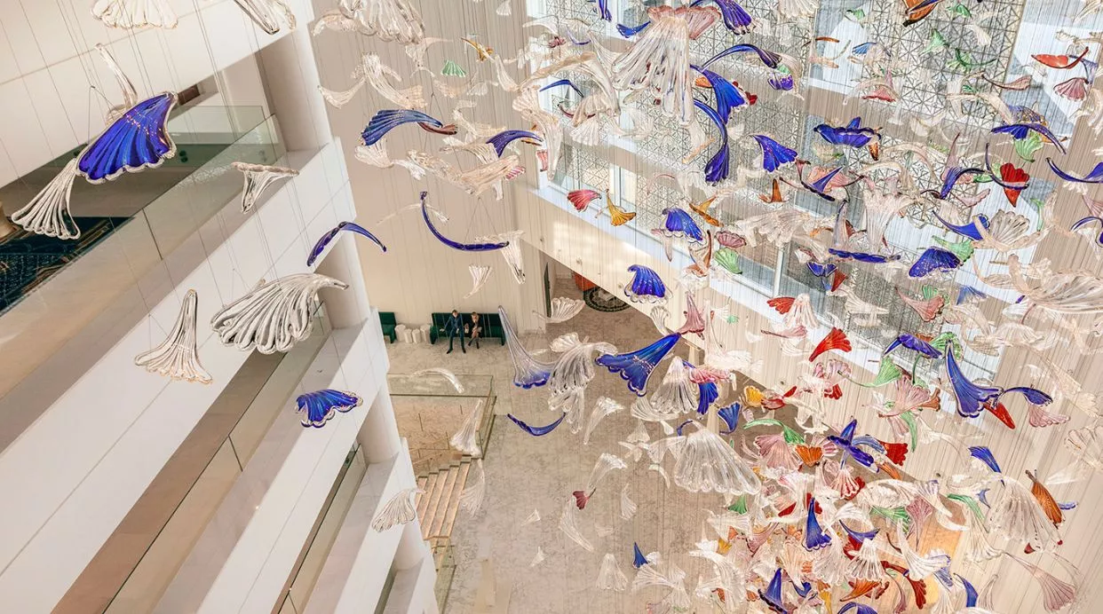 Illuminating Customized Elegance