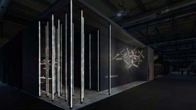 Crystal Columns Design