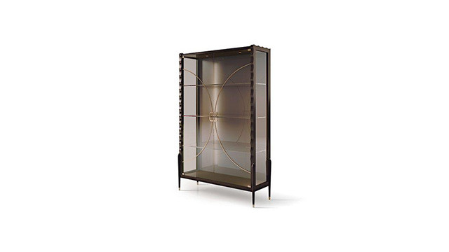 hinged doors glass cabinet with decorated glasses